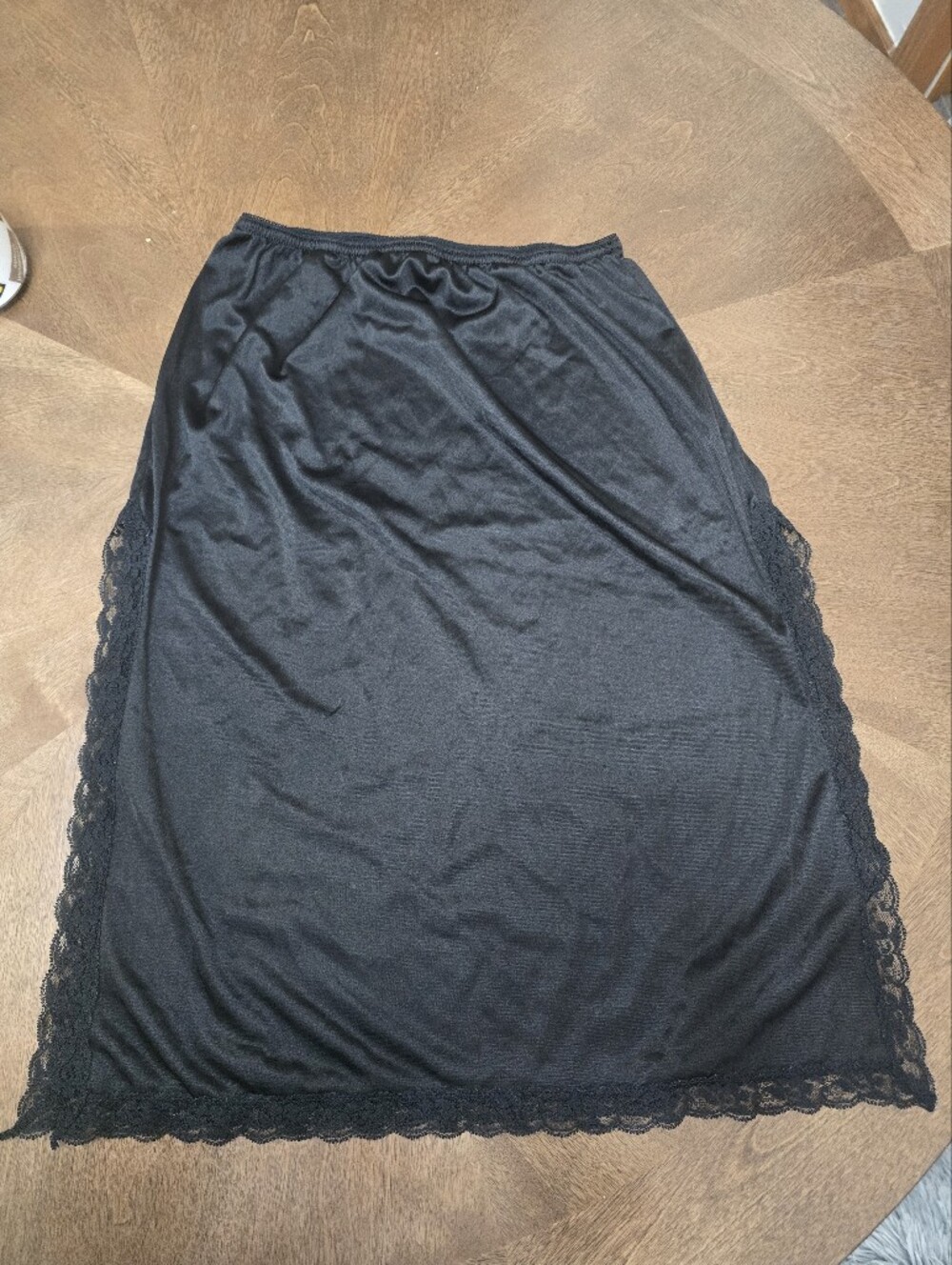 Vintage 80s Mel-Lin Black Nylon Half Slip Skirt with Delicate Lace Trim